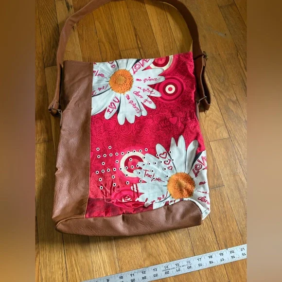 DESIGUAL canvas and leather messenger bag! - Picture 8 of 16